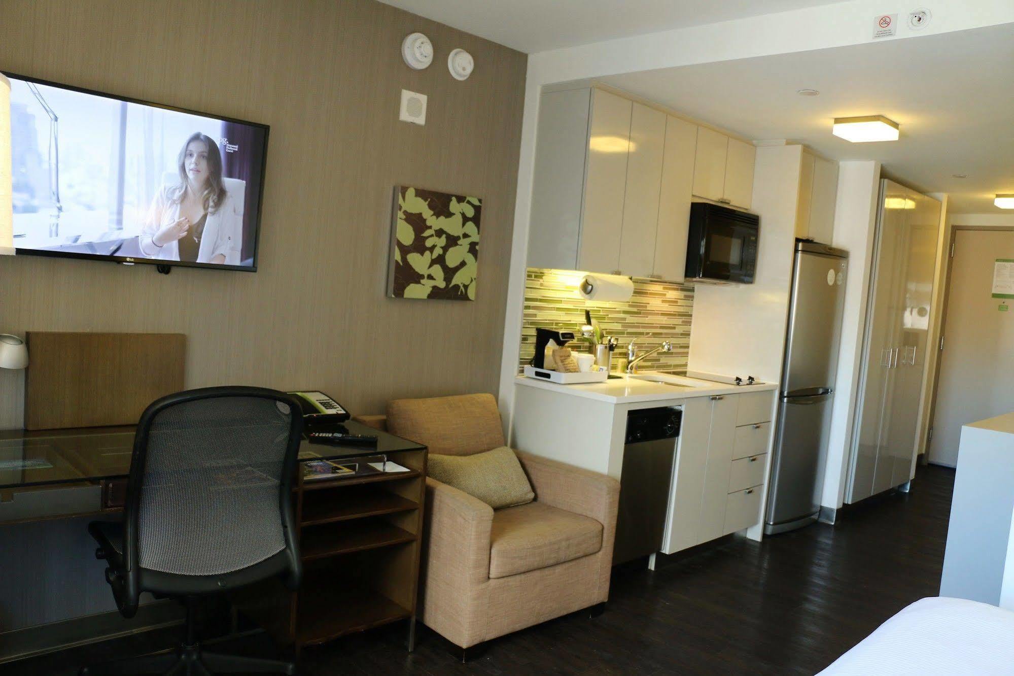 Element Times Square West Hotel Ню Йорк Екстериор снимка